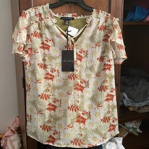 Flowy short sleeve blouse